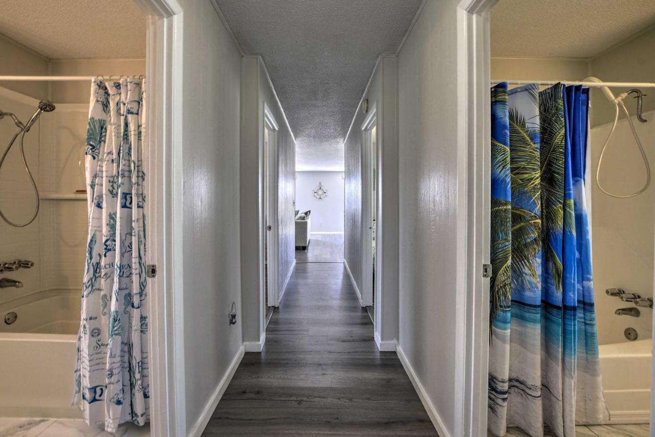 Oak Island Beach Abode With Deck Walk To Shore! Екстер'єр фото